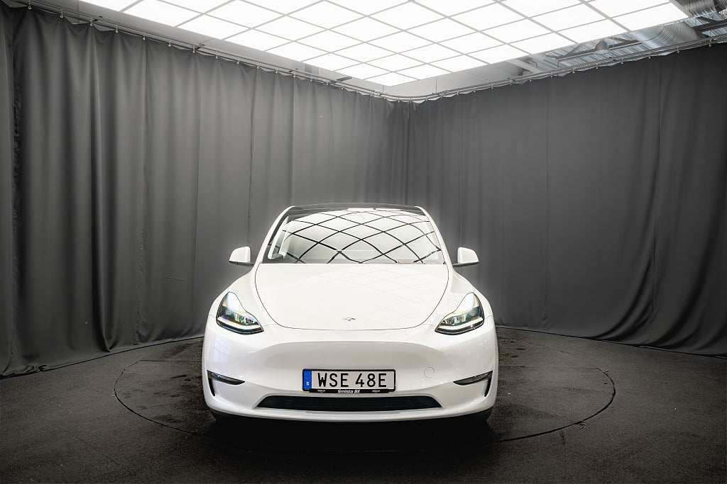 Tesla Model Y Long Range AWD DRAG PANO KAMERA 1-ÄGARE MOMS 94% SoH