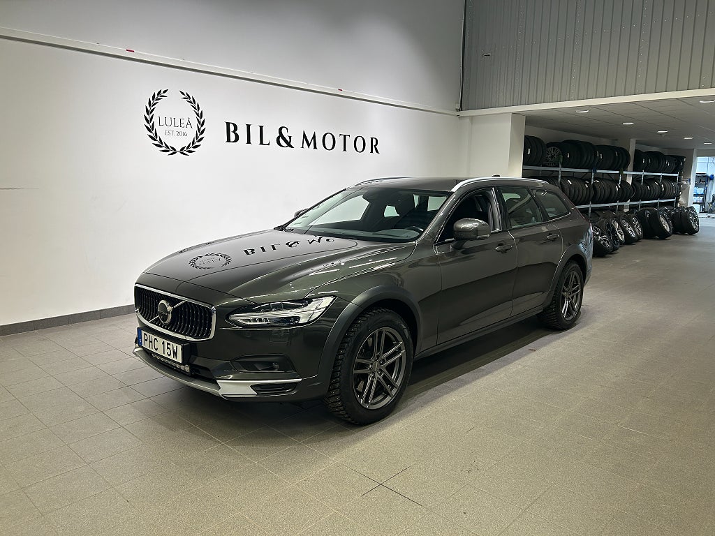 Volvo V90 Cross Country B4 AWD| Drag| H/K| B-Kam| Värm|360