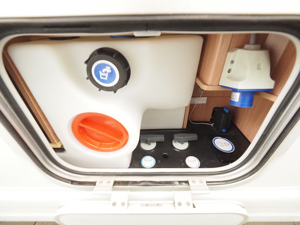 Knaus Sky Wave 650 MF | Taksäng | Markis | B-kamera | 3850kg 2015