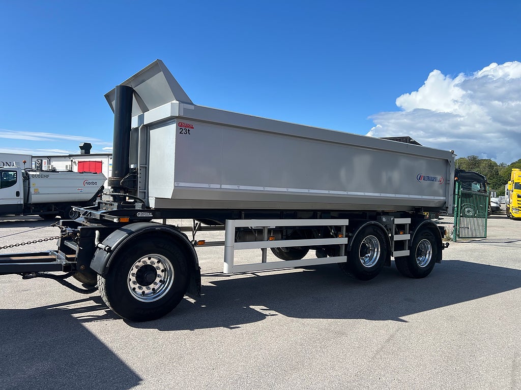 Övriga Roadex 3 Axlad tippvagn,