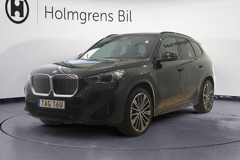 BMW iX1 xDrive30 M Sport Business Ed Drag DA HUD | Ränta 0,95%