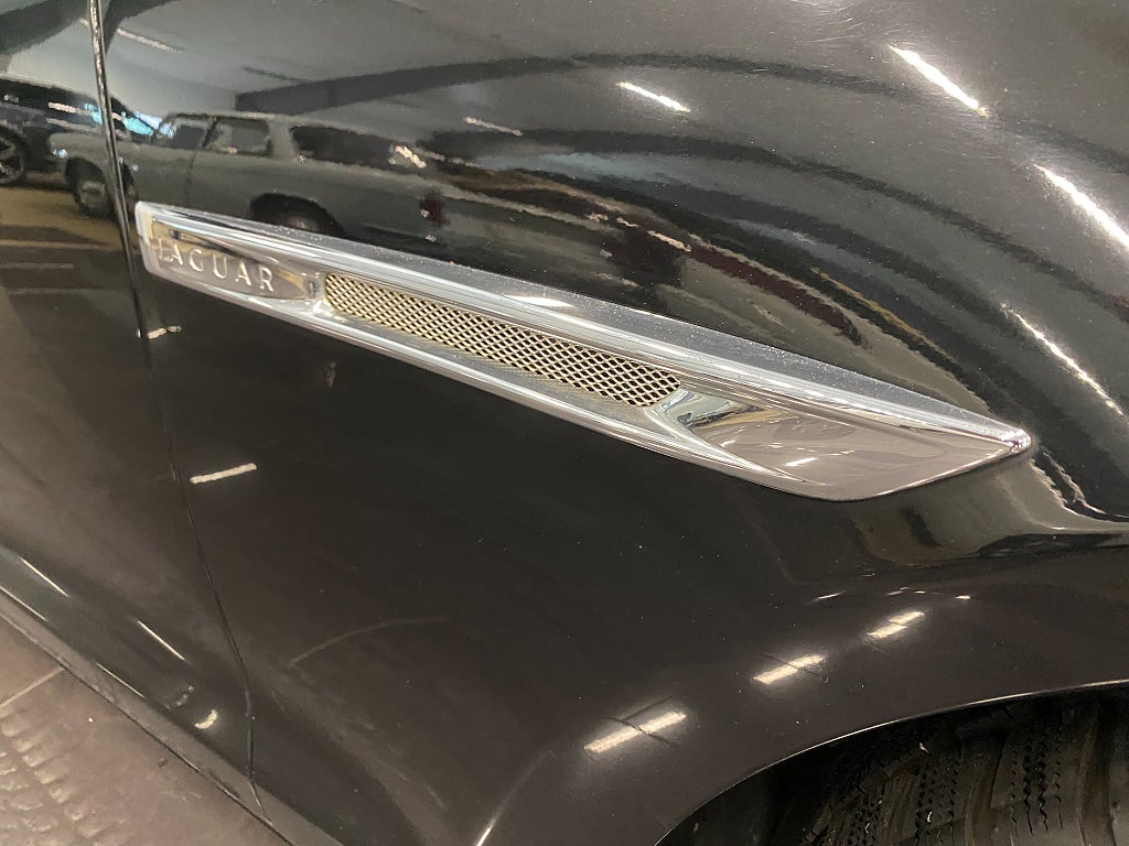 Jaguar XJ 2010 - miniatyr 31