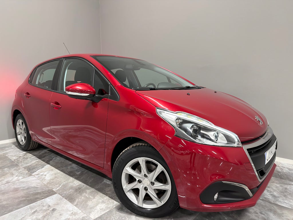 Peugeot 208 1.2 PureTech/Värmare/BT/Lågmilad/Ny Kamrem/"Såld"