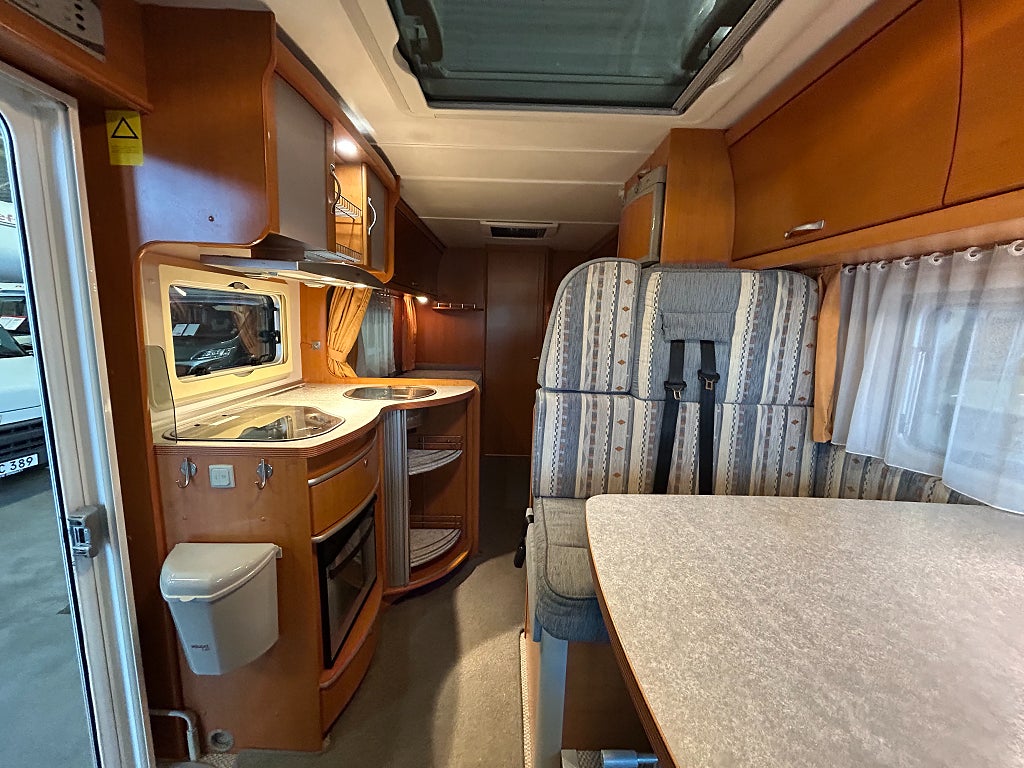 LMC LIBERTY FINISH TI 7100 / ALDE / Kamkedja / Ugn / Solcell - LMC