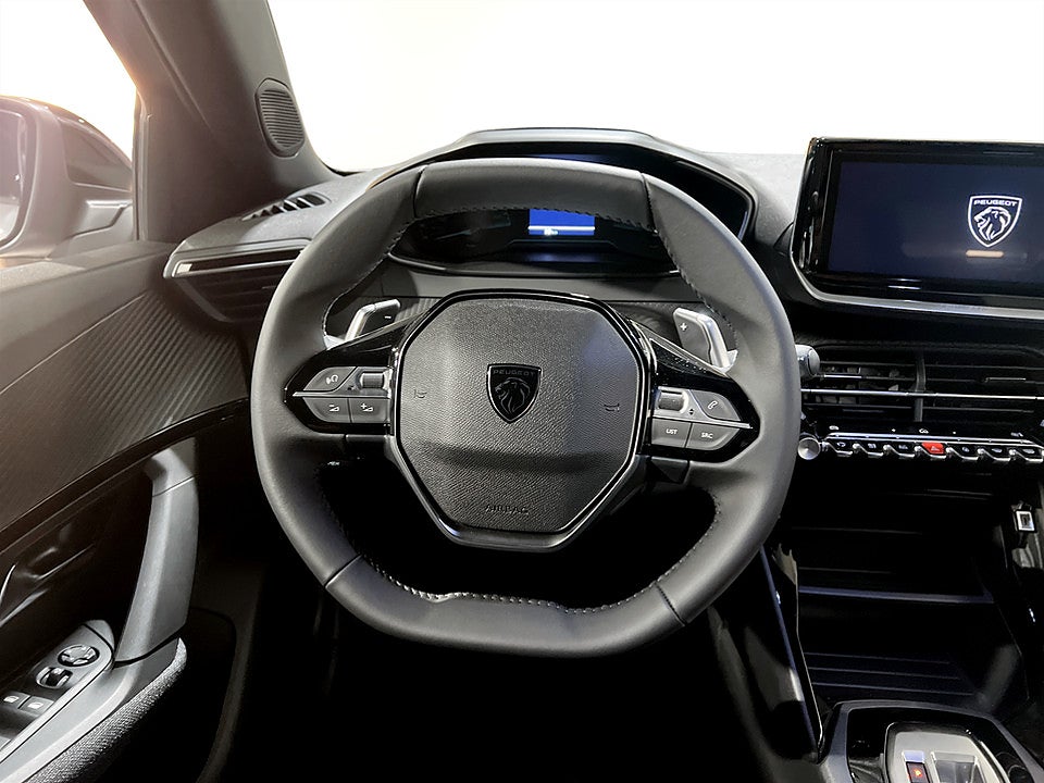 Bild på Peugeot 2008 Edition Hybrid Aut - KAMPANJ PRIVATLEASA FRÅN 12 MÅN!