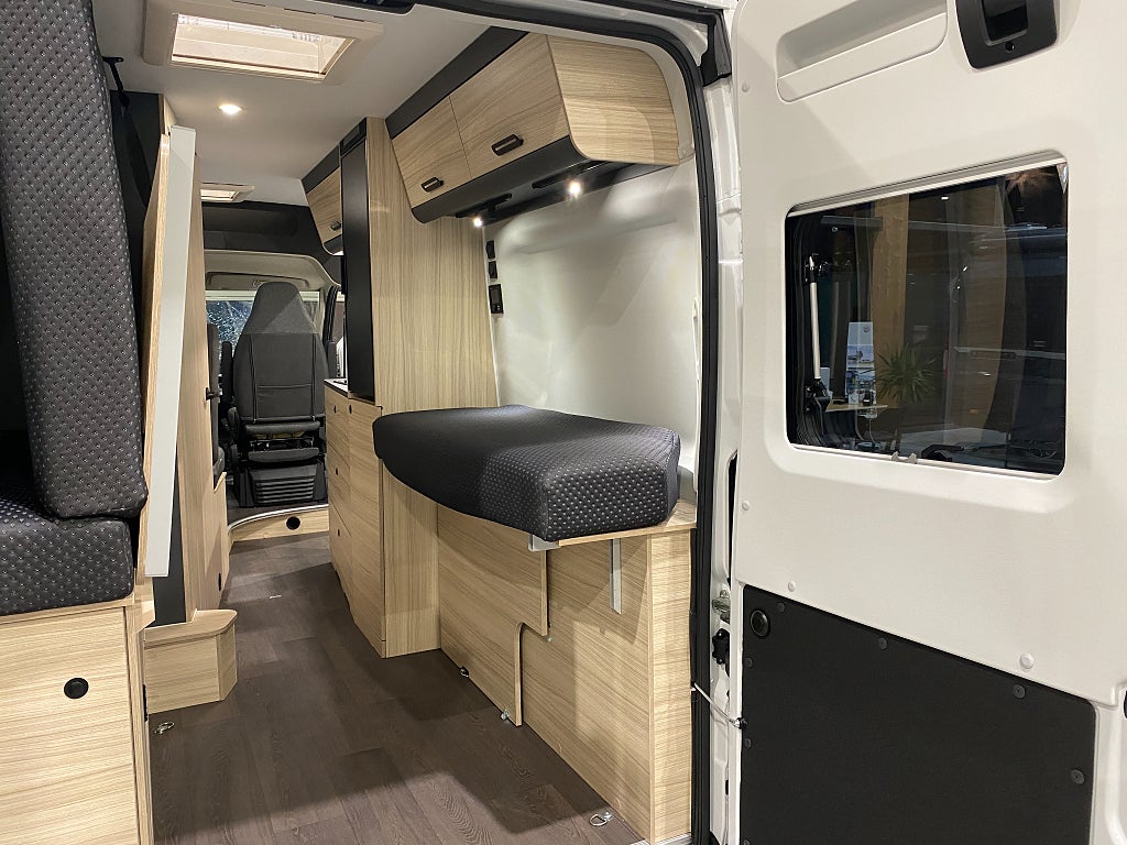 Sun Living V 60 SP / Automat / Under 6 meter / Van/Plåtis - Sun Living