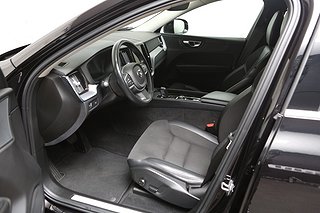 SUV Volvo XC60 8 av 28