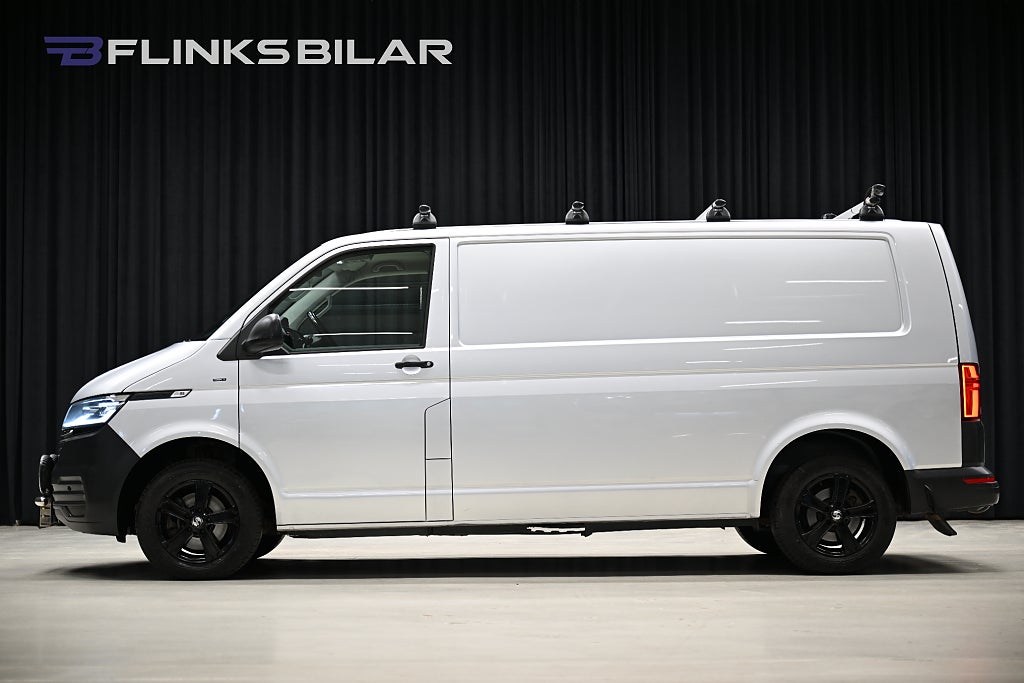 Volkswagen Transporter 4Motion DSG 150HK L2 Drag|Värmare|LED|EnÄgare|Leasbar