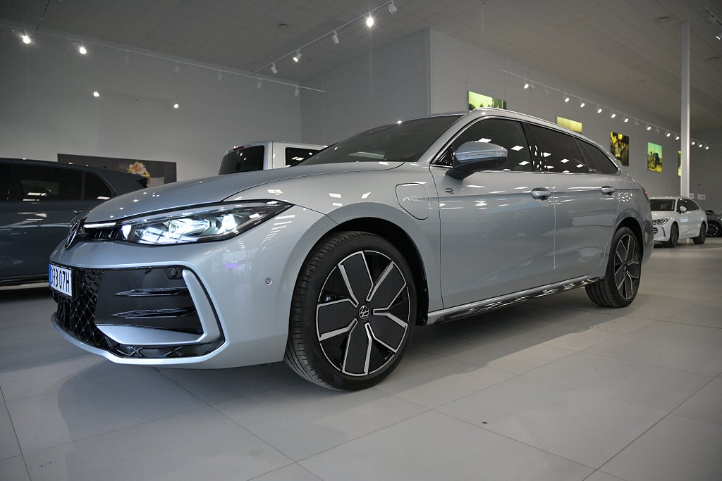 Volkswagen Passat eHybrid 272hk R-Line *PRIVATLEASING KAMPANJ*