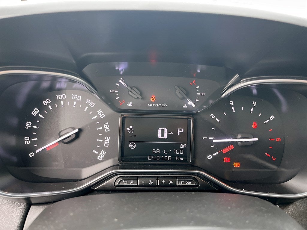 Bild på Citroën C3 Aircross Shine 1.2 PT 130hk Aut - CARPLAY, EN ÄGARE