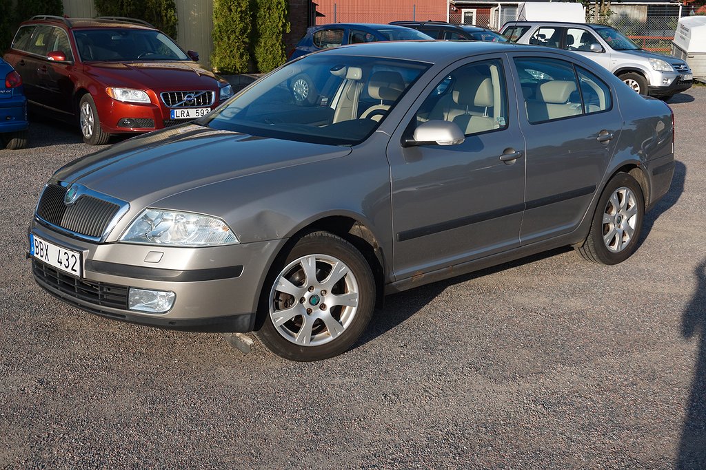 Skoda Octavia 1.6 FSI 10100mil