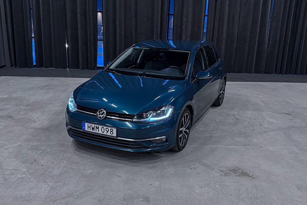 Volkswagen Golf 5-dörrar 2.0 TDI|Dragkrok|Kamera|Värmare|Nav