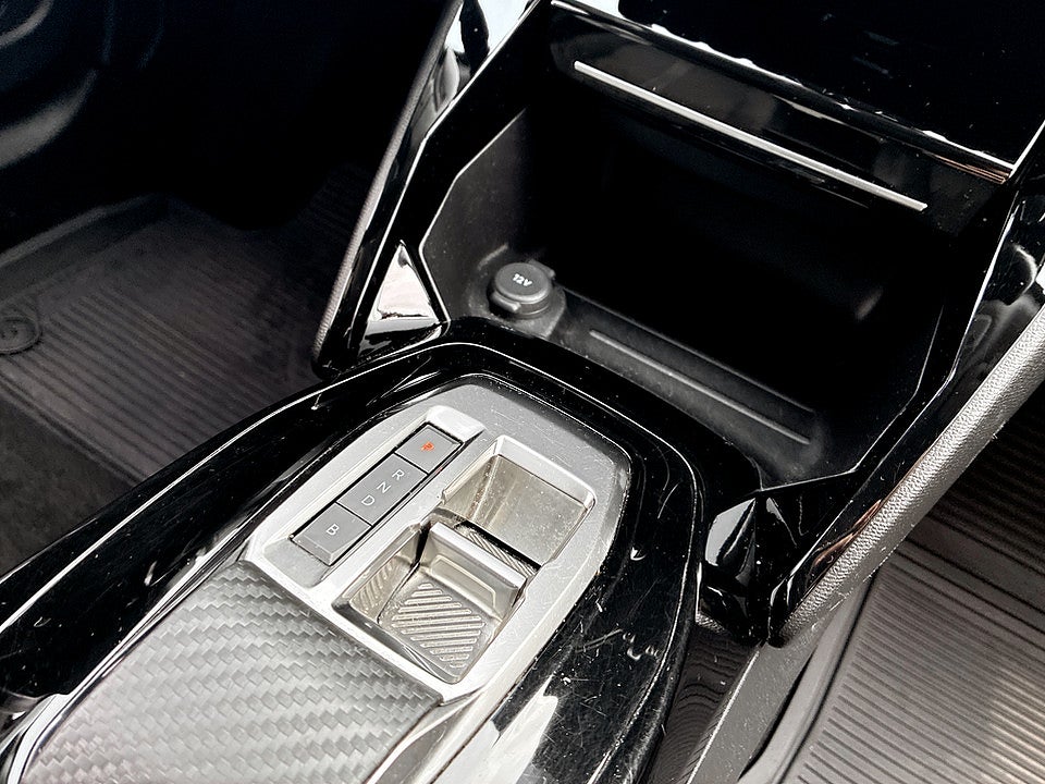 Bild på Peugeot E-2008 Allure 50kWh 136hk Aut B-KAMERA CARPLAY