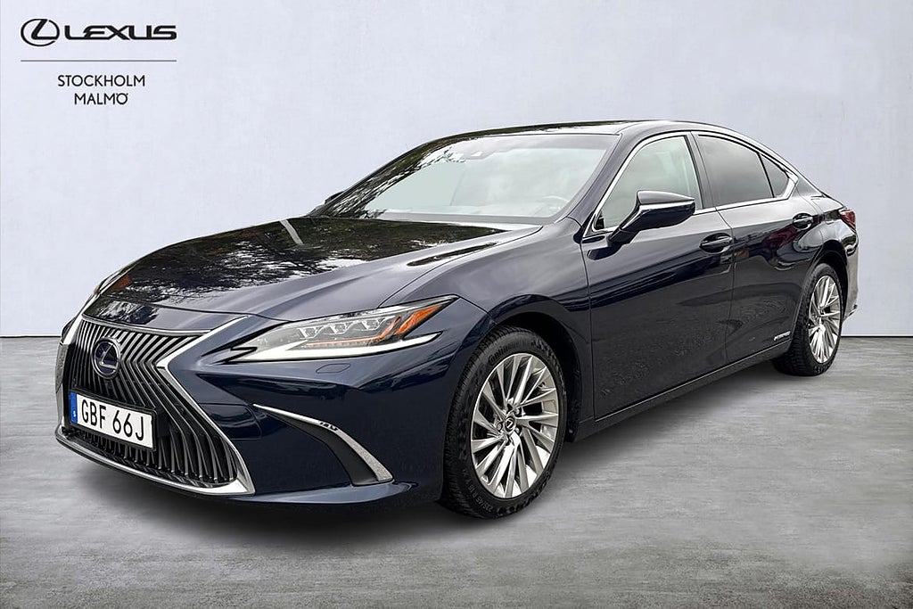 Lexus ES Luxury 218hk HUD 360° Keyless Taklucka ML
