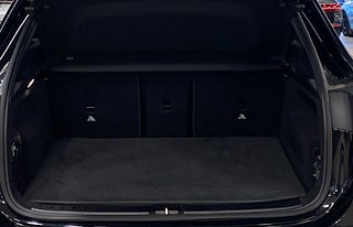 SUV Mercedes-Benz EQA 9 av 12