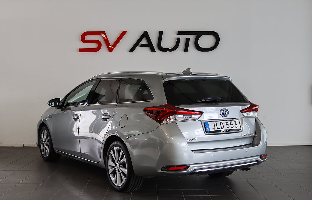 Toyota Auris Touring Sports Hybrid Executive Värmare B-kamera
