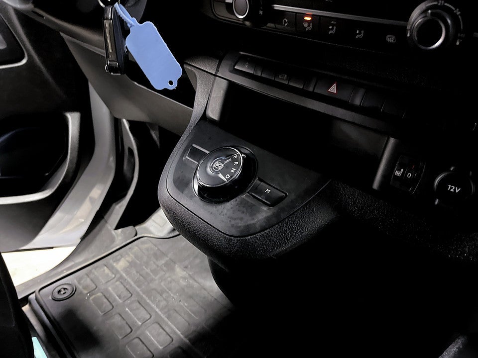 Bild på Opel Vivaro Business 2.0 BHDi 145hk WEBASTO DRAG