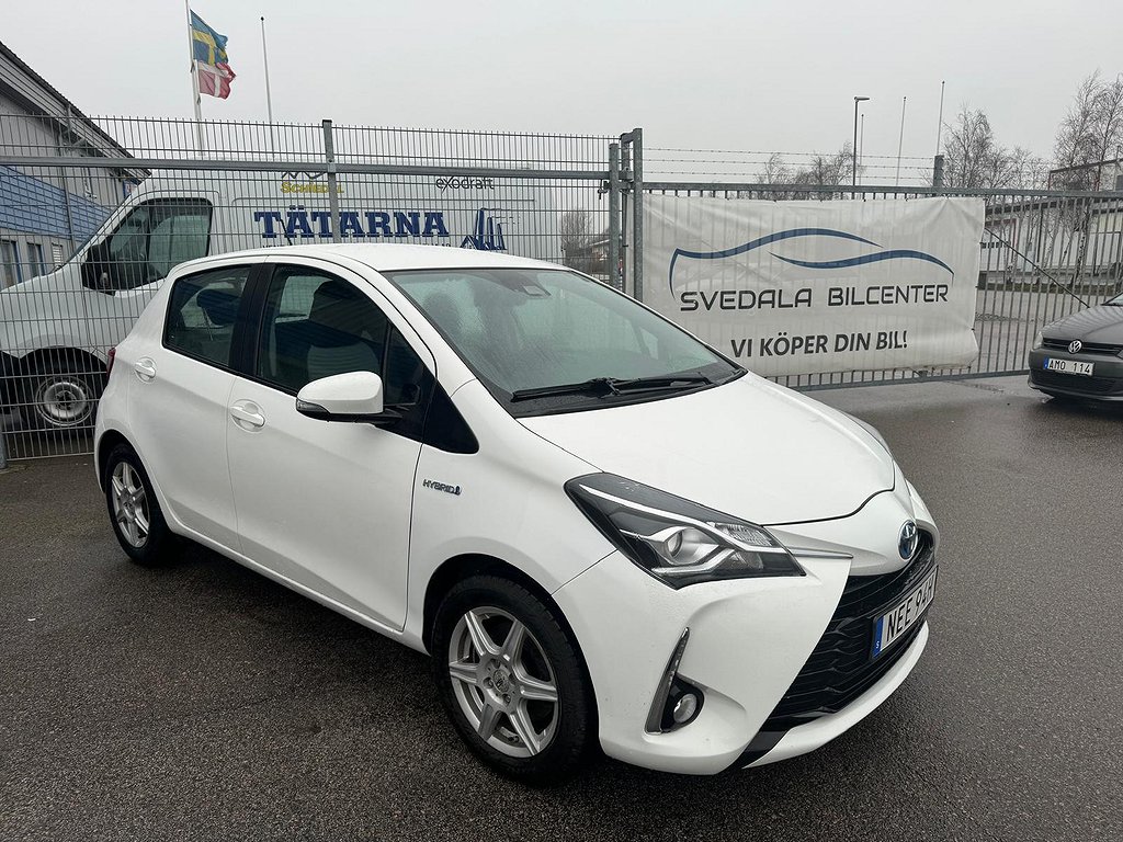 Toyota Yaris Hybrid e-CVT Active Euro 6 | Kamera