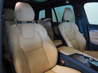 SUV Volvo XC90 9 av 27