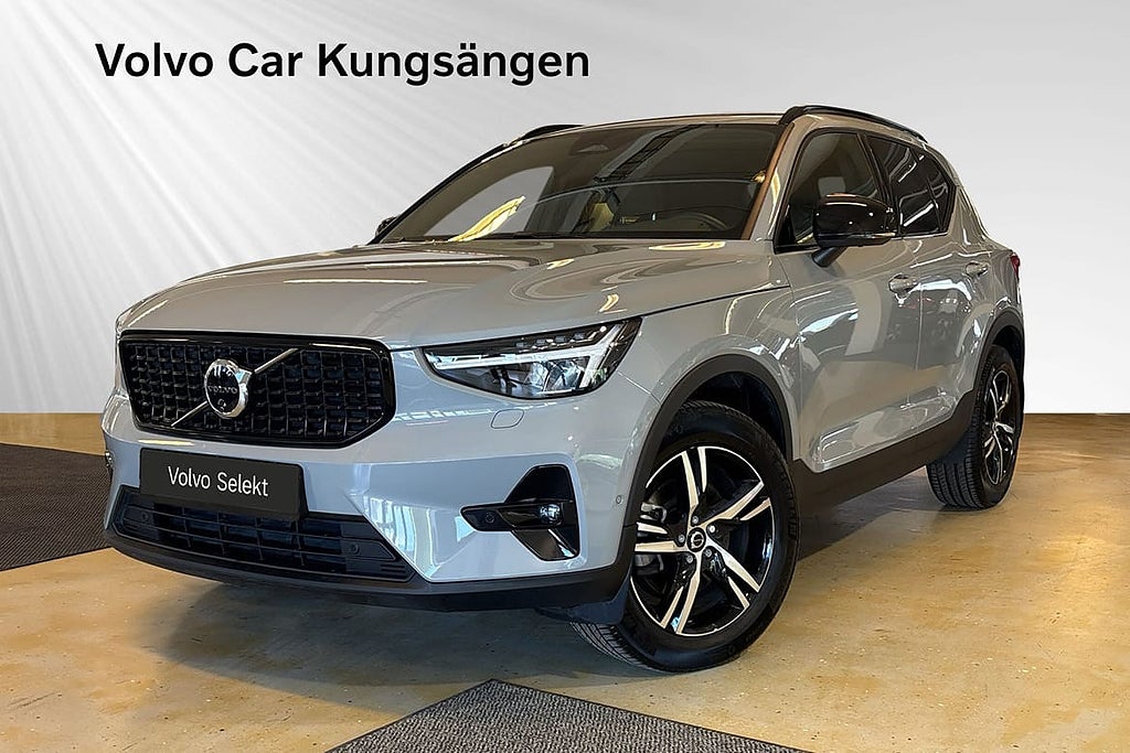 Volvo XC40 B3 FWD Bensin Plus Dark DRAGKROK