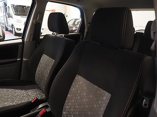 Halvkombi Suzuki SX4 16 av 19