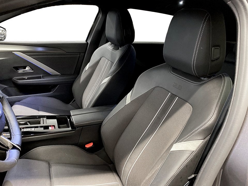 Bild på Opel Astra ST GS 1.2 PT 130hk Aut - 360-KAMERA, CARPLAY