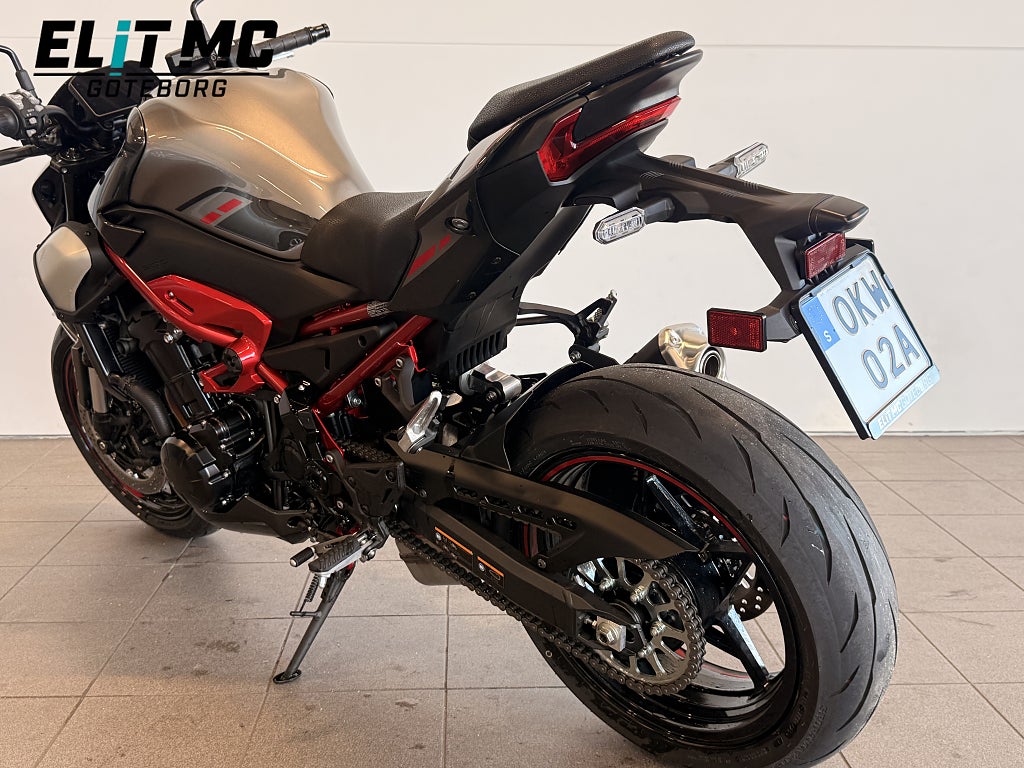 Kawasaki Z900 2025 - miniatyr 11