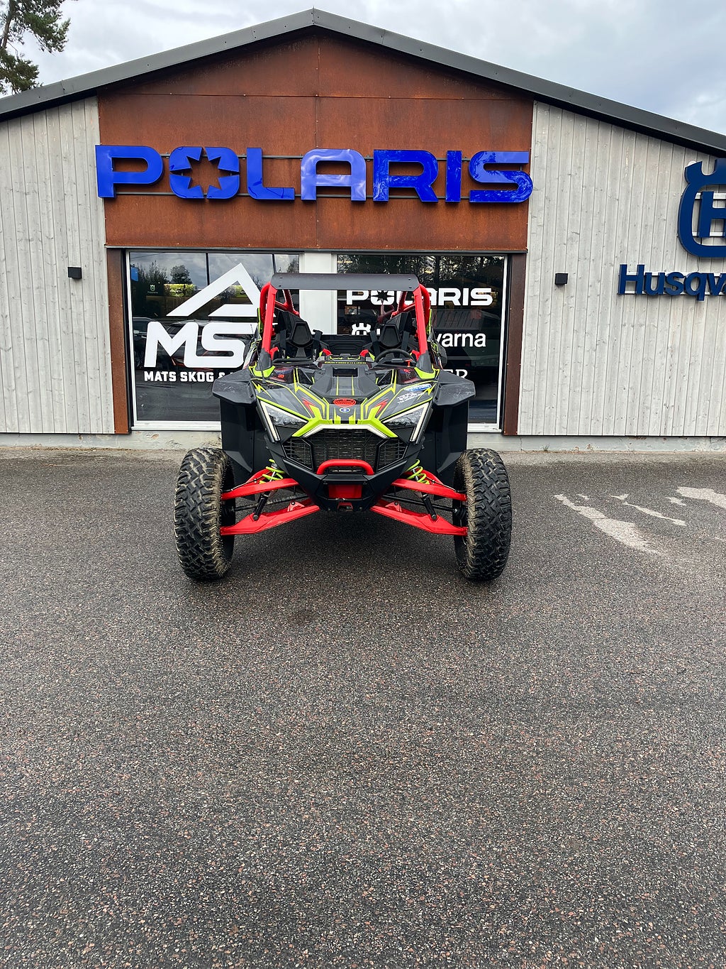 Polaris RZR PRO R ULTIMATE 