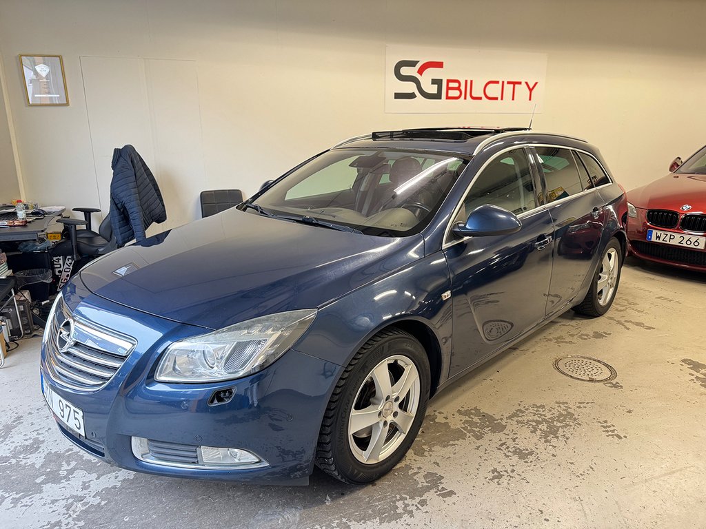 Opel Insignia SPORTS TOURER 2.0 CDTI  NYBES PANO KAMREM BYTT