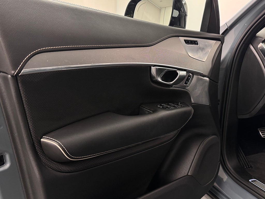 Volvo XC90 2022 - miniatyr 9
