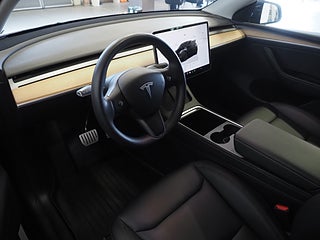 SUV Tesla Model Y 15 av 20