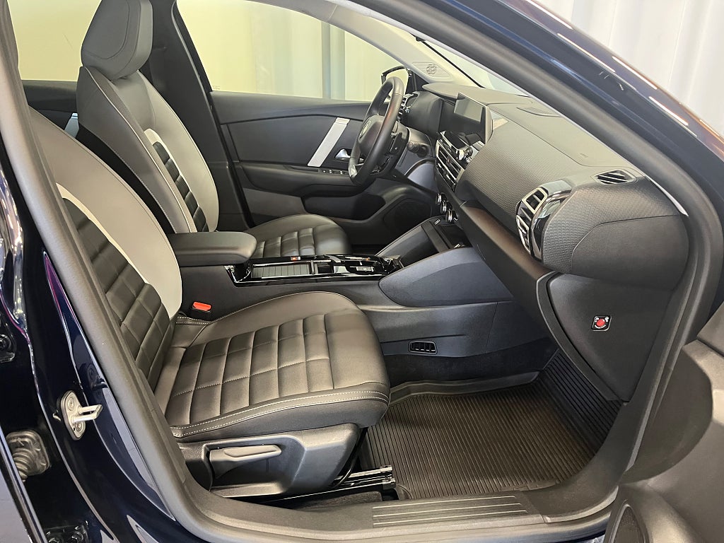 Citroën C4 Max Hybrid 145 Aut thumbnail