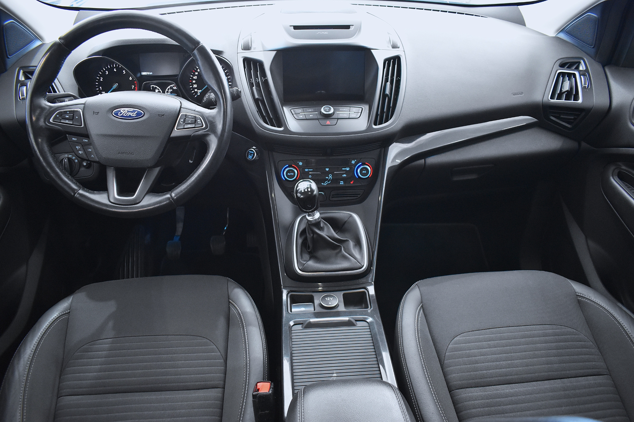 Ford Kuga 1.5 EcoBoost Titanium 2018, bild 6/57
