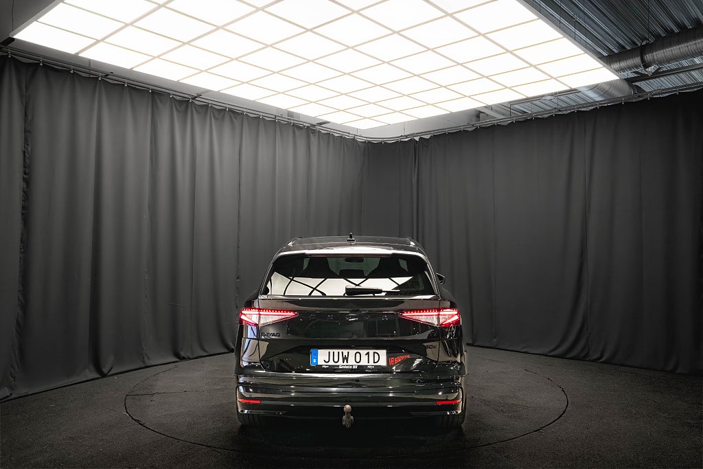 Skoda Enyaq iV 80x DRAG HEAD-UP KAMERA VÄRMEPUMP 1-ÄGARE MOMS