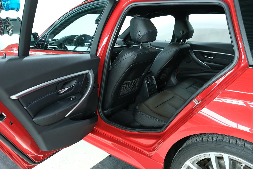 BMW 340I 2019 - miniatyr 12