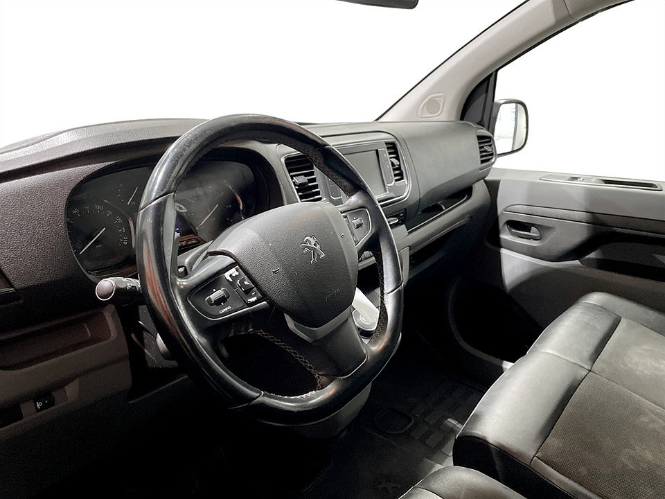 Bild på Peugeot Expert PRO+ North Pack 2.0 BHDi 120hk Aut L2 B-KAMERA CARPLAY
