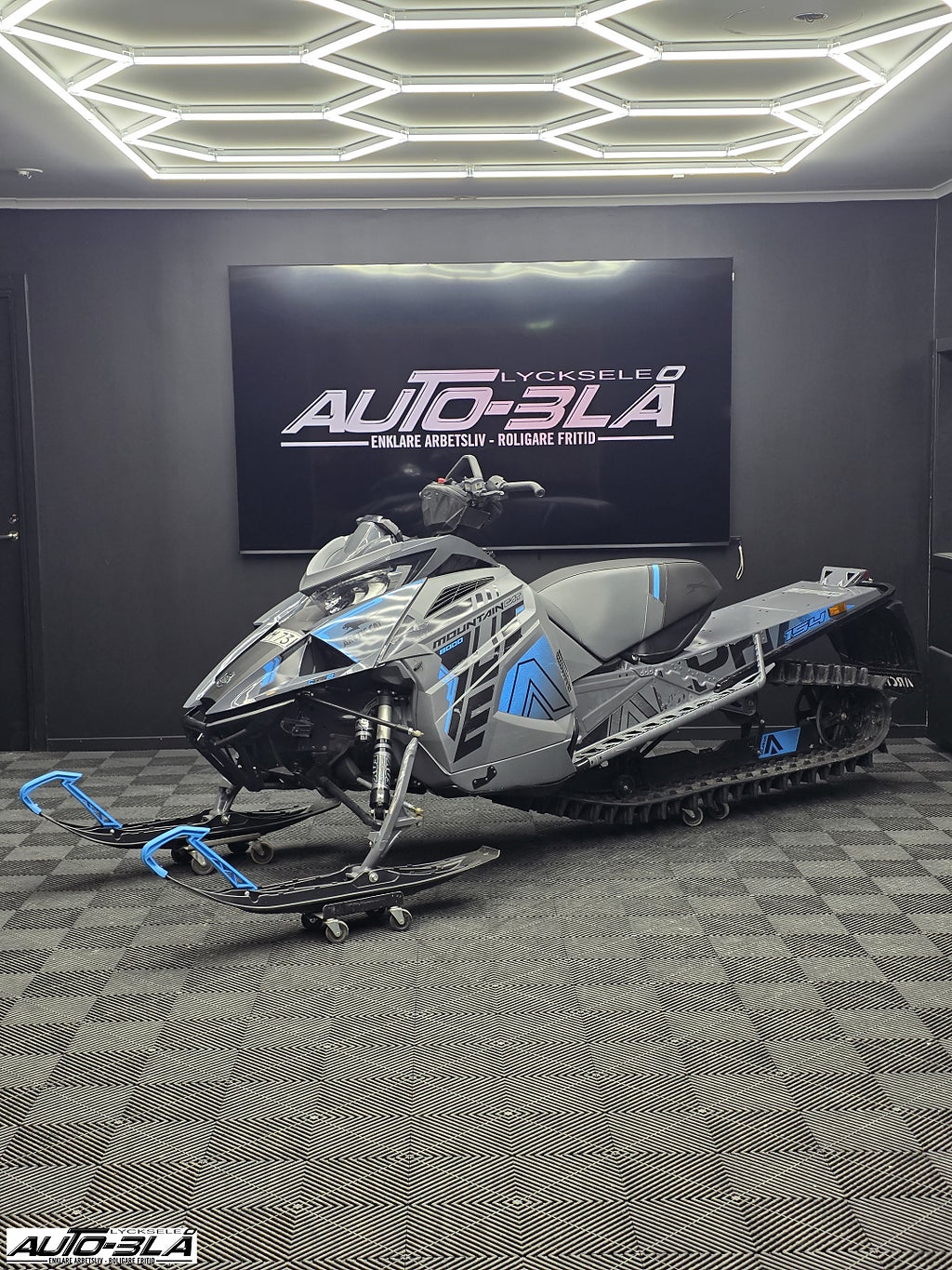 Arctic Cat M 8000 ALPHA 154" *Momsad