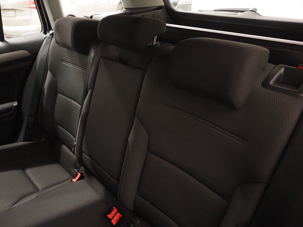 Volkswagen Golf Sportscombi 1.2 TSI 110hk Drag B-Kamera Låga mil! 2016