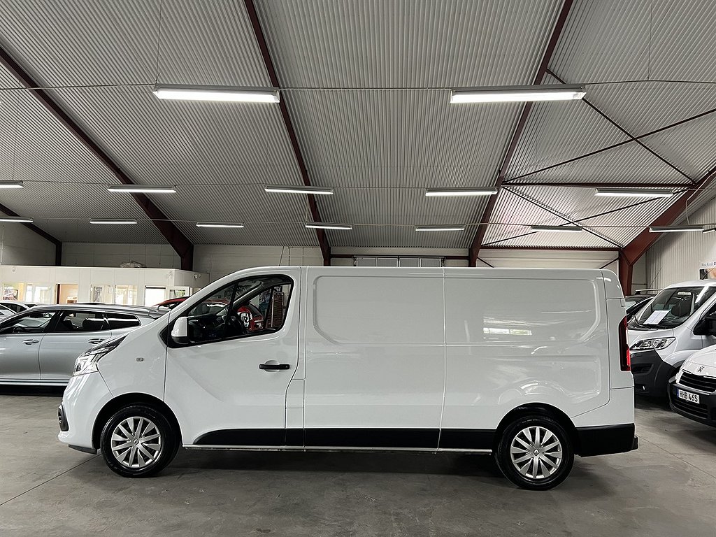 Renault trafic III Skåpbil 3.0t 2.0 dCi EDC L2H1 145hk Nordic Line