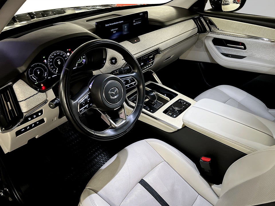 Bild på Mazda CX-60 Takumi Comf Pack 2.5 PHEV 327hk AWD PANO ELSTOL