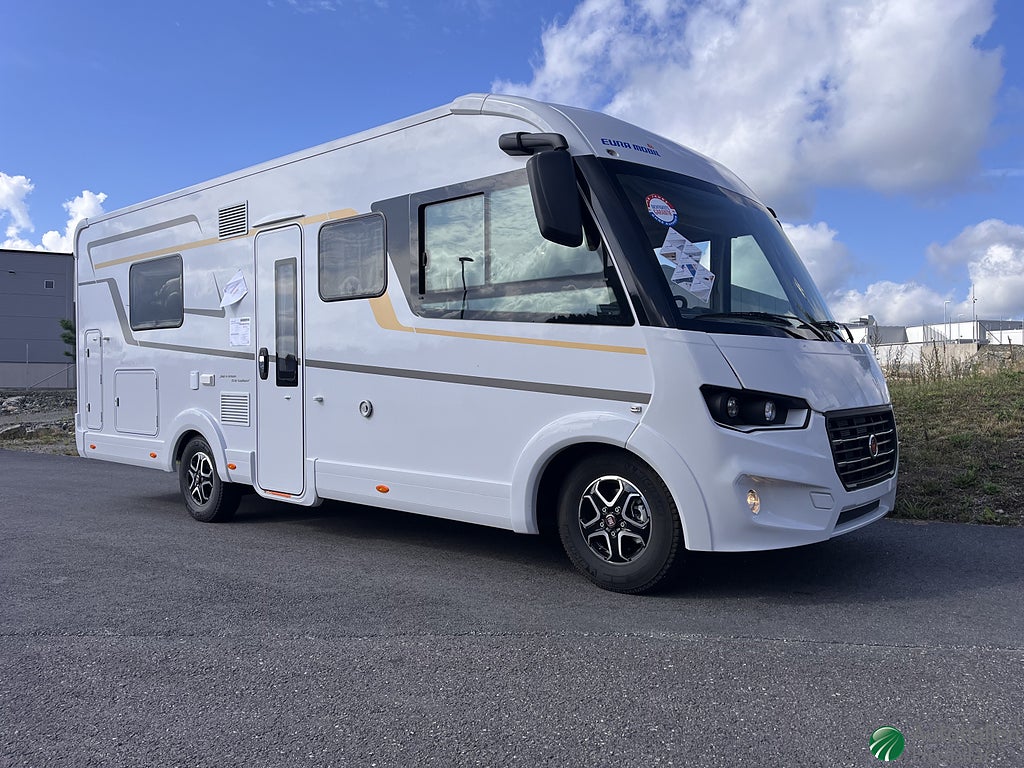 Eura Mobil Integra Line 730 EF / Låga Långbäddar