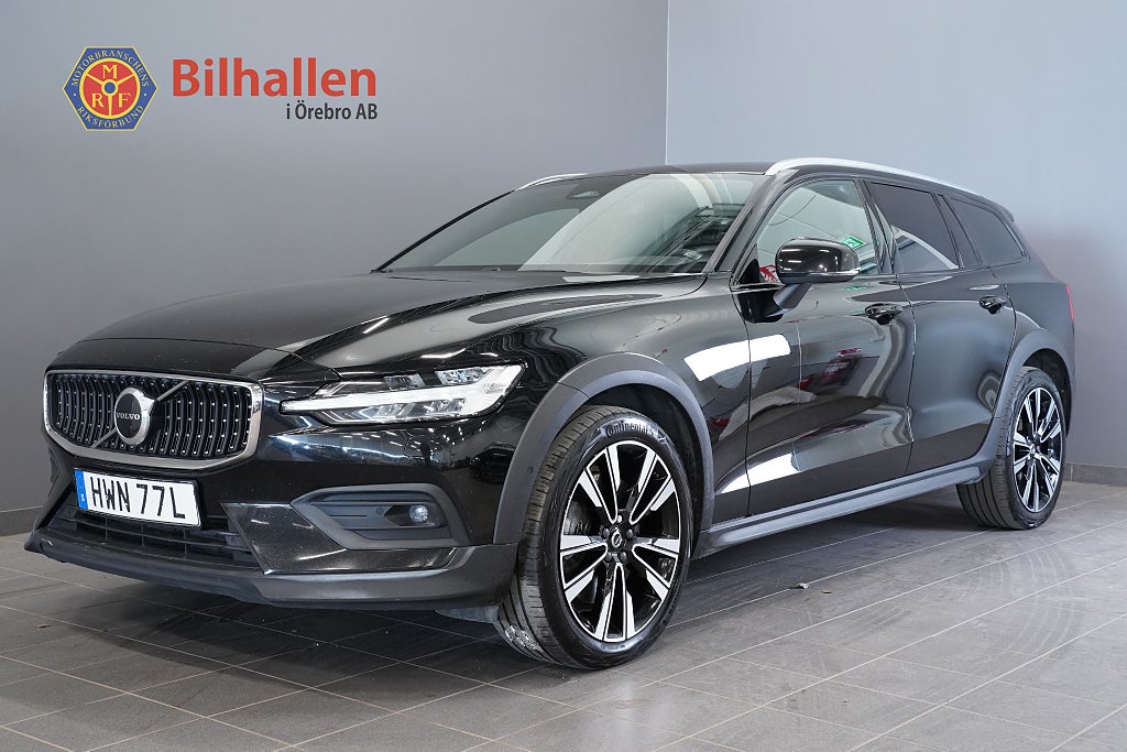 Volvo V60 Cross Country B4 AWD Plus Unik Komfortstolar Kamera Drag Gps Orrefors