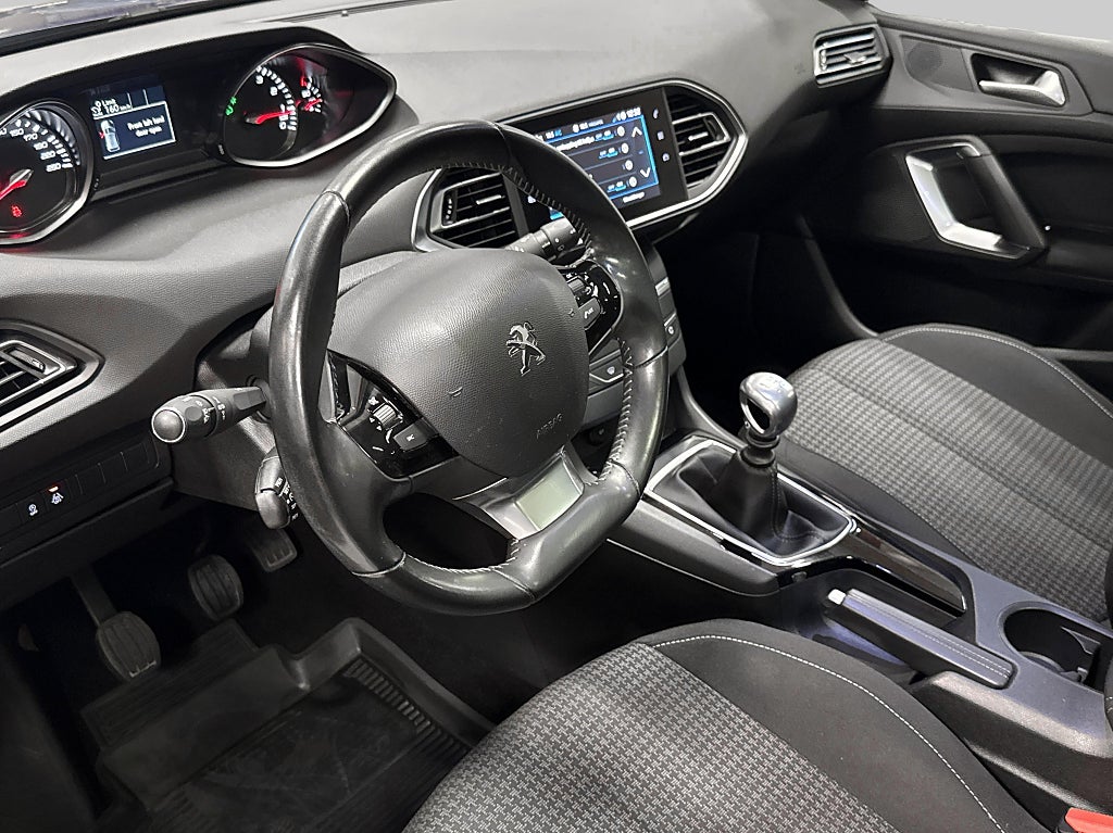 Peugeot 308 1.2 PureTech 130HK Drag – bild 8