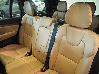 SUV Volvo XC90 13 av 27