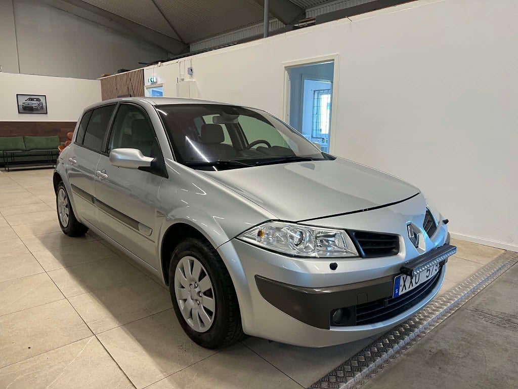 Renault Mégane 5-dörrar 1.6 * AC * 