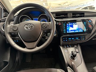 Toyota Auris Hybrid e-CVT 136hk/kamera/SoV-hjul/P-Sens/MoK