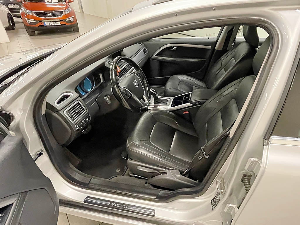 Volvo V70 D4 AWD Geartronic, 181hk Momentum