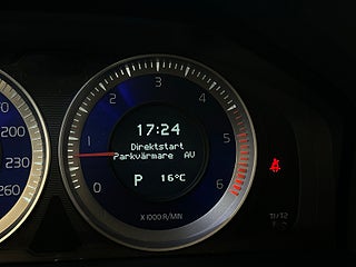 Volvo V60 D4 AWD R-Design Business Pro S&V-hjul/Drag/Dvärm/Skinn – bild 17