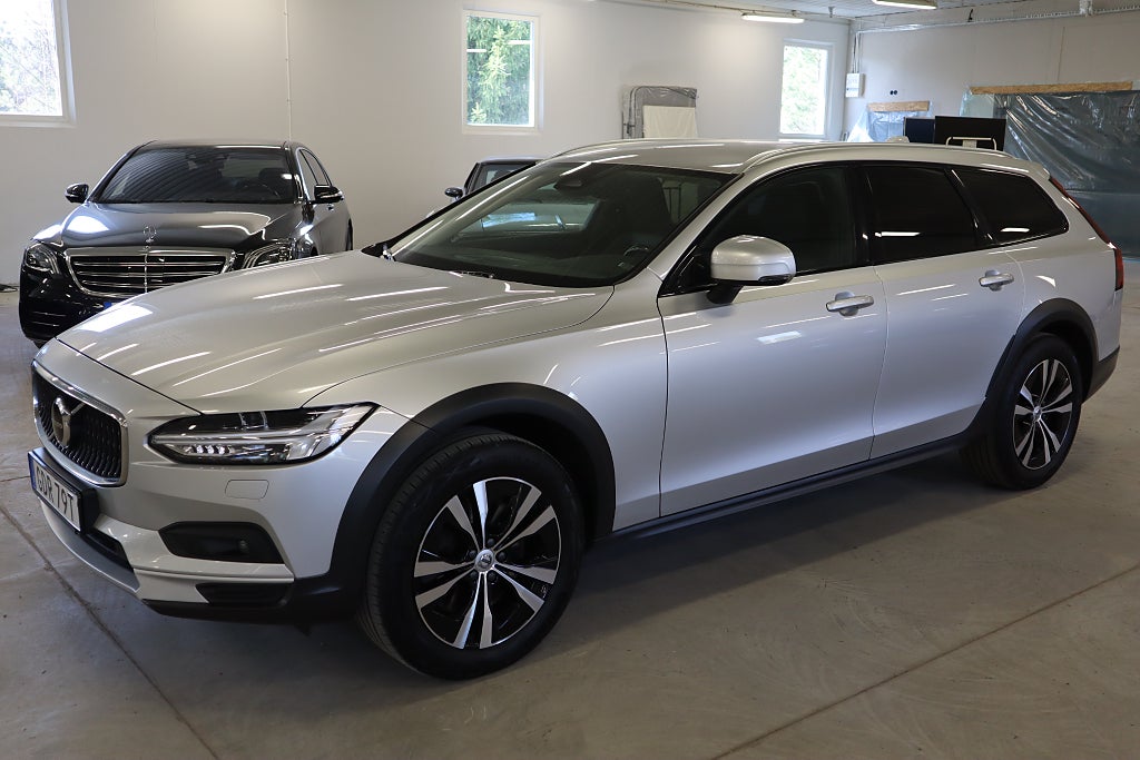 Volvo V90 Cross Country B4 AWD Momentum *Google/B-kamera (197HK)