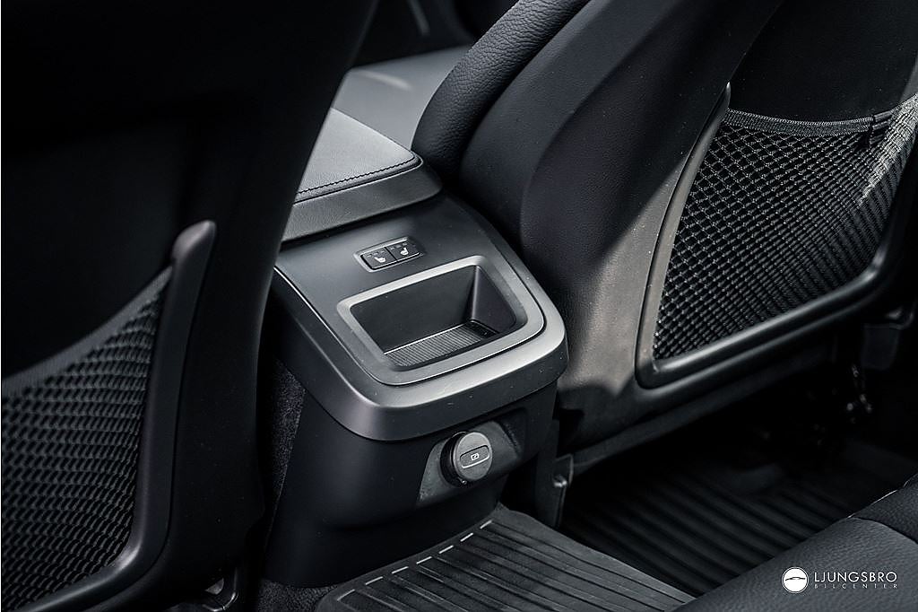 Volvo V60 Cross Country B4 AWD